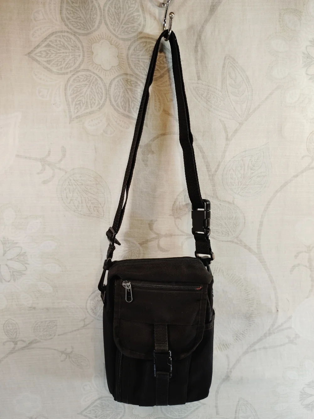Black compact Messenger/ Crossbody Bag